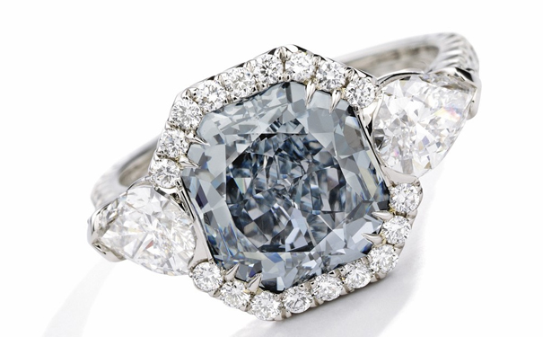 『Lot 139』蓝钻戒指 『Lot 139』蓝钻戒指