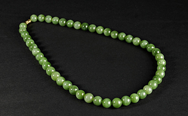 猫眼碧玉的价格高吗，多少钱能买到