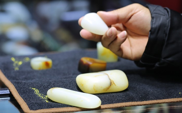 和田玉越砍越贵 和田玉越砍越贵