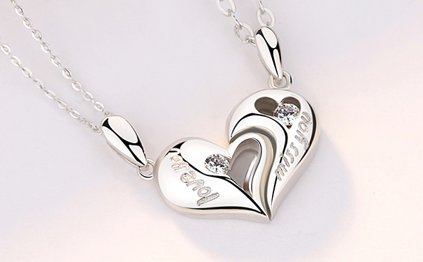 市面上的纯银吊坠质量怎么样,会不会变色发黑 市面上的纯银吊坠质量怎么样,会不会变色发黑