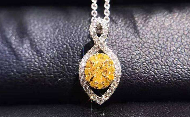 黄钻石吊坠
