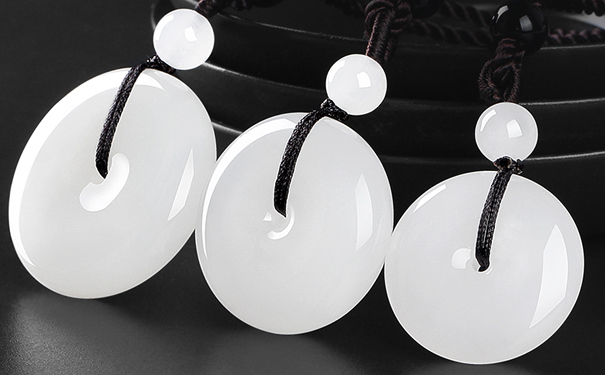 男士带什么玉吊坠好