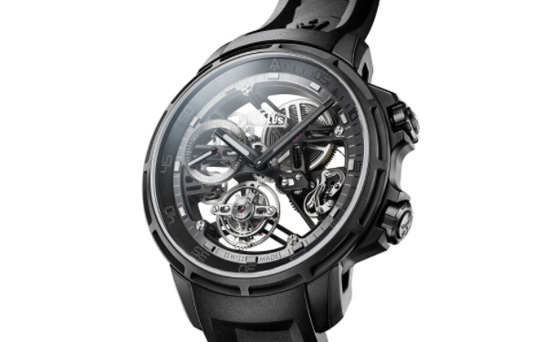 搭配黑色橡胶表带，官价30750瑞郎