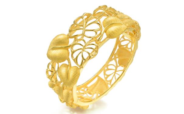 一只黄金手镯60克大吗