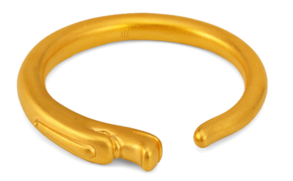 实心的黄金手镯