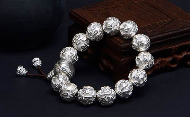 纯银手链是买925银还是999银的好