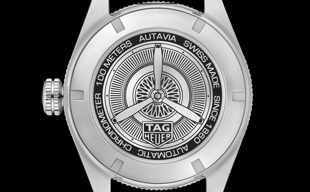 磨砂处理而呈现特殊的质感