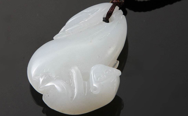 新疆和田羊脂玉