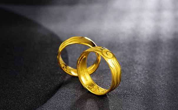 2019年在巴中买黄金对戒要多少钱