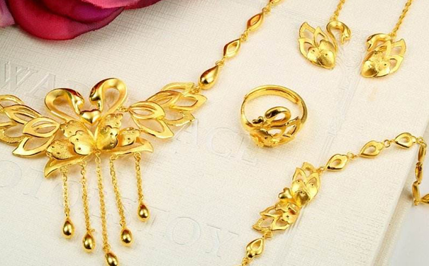 市面上的黄金那家品牌好？