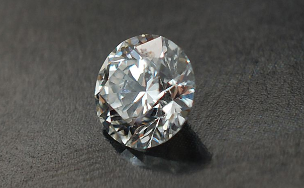 裸钻在哪买比较好，怎么才能不上当