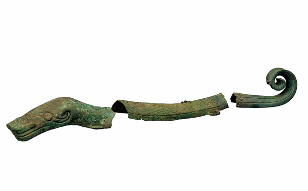 《铜蛇》，商代（约公元前1600-前1046年）