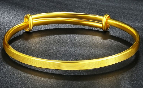 实心黄金手镯的款式多不多，年轻人可以戴吗