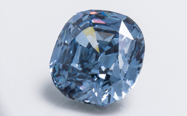 9.54ct蓝钻采用枕形切割