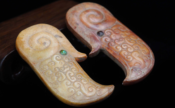 2019年收藏玉石，是买新玉还是老玉