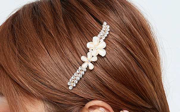 复古发饰更适合什么场合佩戴