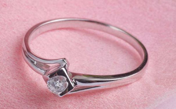 为什么pt950钻戒受到大众的喜欢