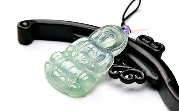 冰种翡翠观音吊坠 冰种翡翠观音吊坠