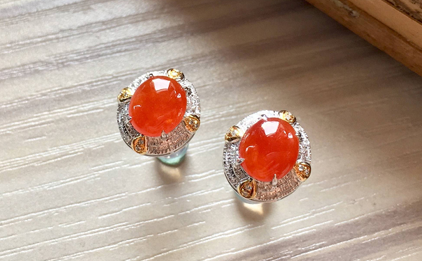 买首饰是看款式还是看增值价值