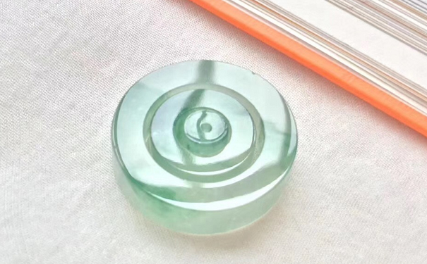 那些场景不能佩戴翡翠？