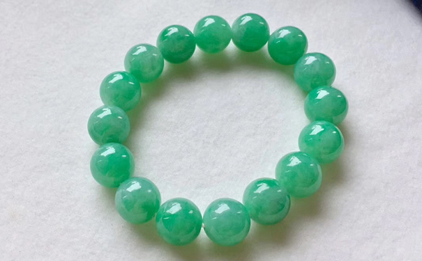 翡翠B货戴久了会出现龟裂吗