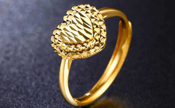 如何买黄金戒指比较好，看完你就知道了！