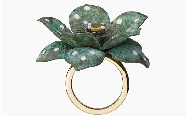 Midsummer 金质戒指，by Tessa Packard