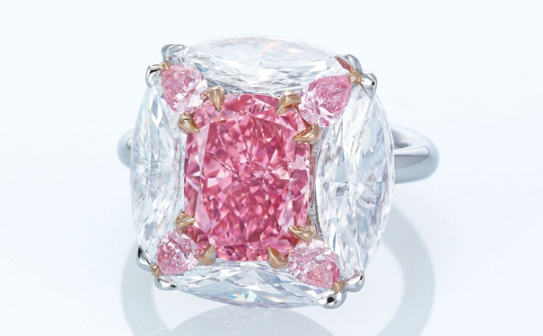 『Lot 2051』粉钻戒指，by Moussaieff