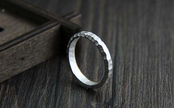 现在定制银首饰要多少钱