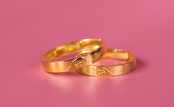结婚买黄金首饰行不行，买几样比较好