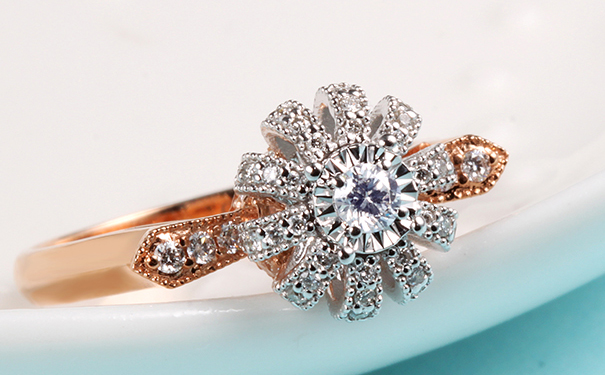 莫桑石和钻石最大的区别