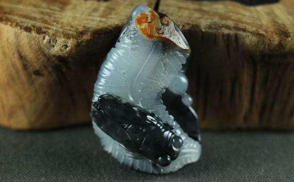 和田玉青花籽料的收藏价值高吗，会不会亏钱