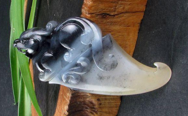 和田玉青花籽料