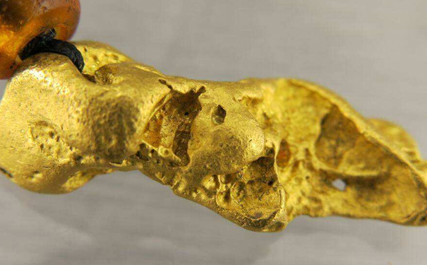 狗头金值钱吗，市面上的狗头金可以买吗