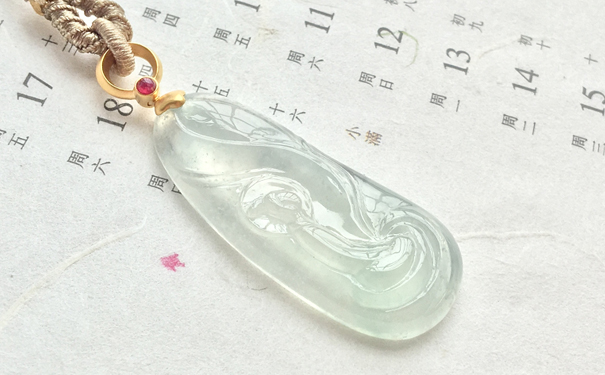 翡翠有颜色价值高？