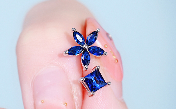蓝锆石首饰