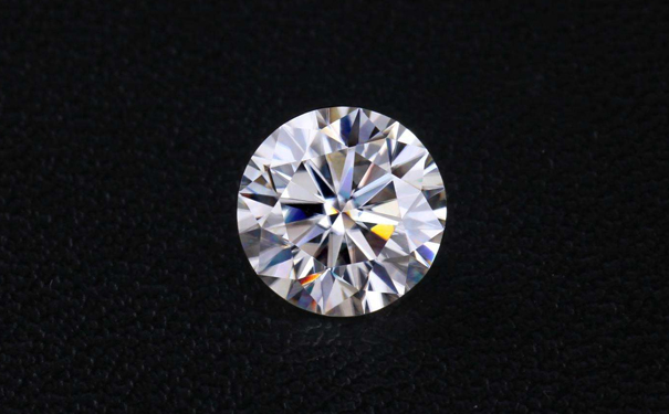 买家必看：市面上买裸钻的弊端