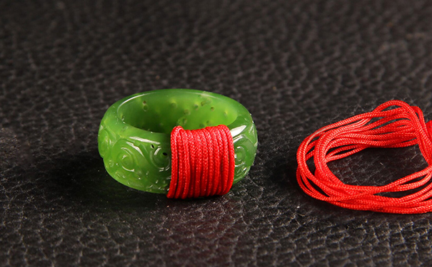 碧玉戒指好看吗，有没有购买价值