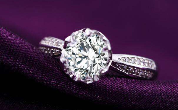 锆石戒指有购买价值吗，可以买吗