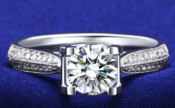 投资钻石回报率高