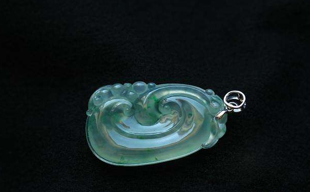 挑选玉如意吊坠要注意什么