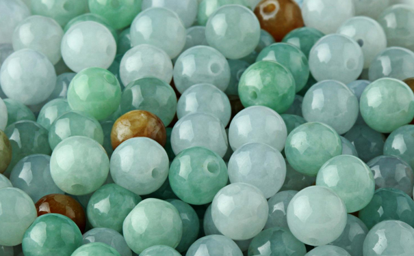 翡翠珠子贵不贵