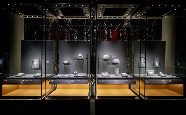 故宫博物馆举办卡地亚“有界之外”展览