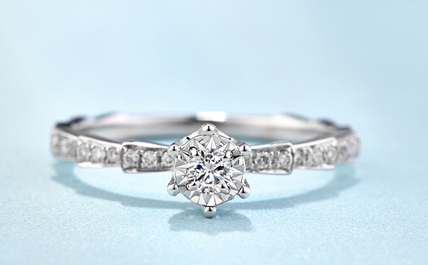 订婚结婚戒指选择什么价位