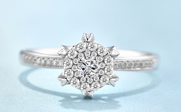 结婚一般买多大的钻戒