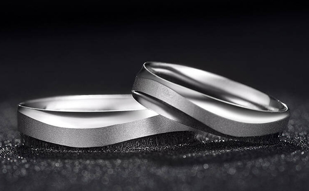 铂金好还是k金好