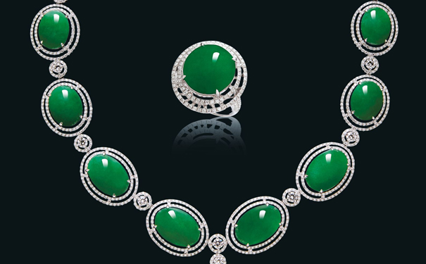 身上佩戴戒指项链必须要是同系列的吗