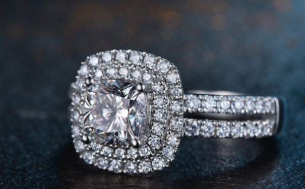 男士更适合佩戴什么形状的钻石