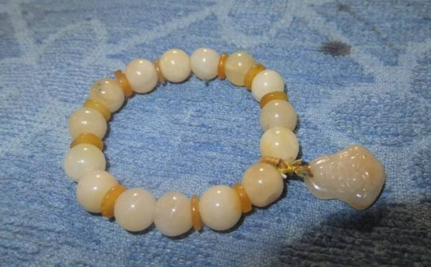 玉手串盘玩后品质会变得更好吗