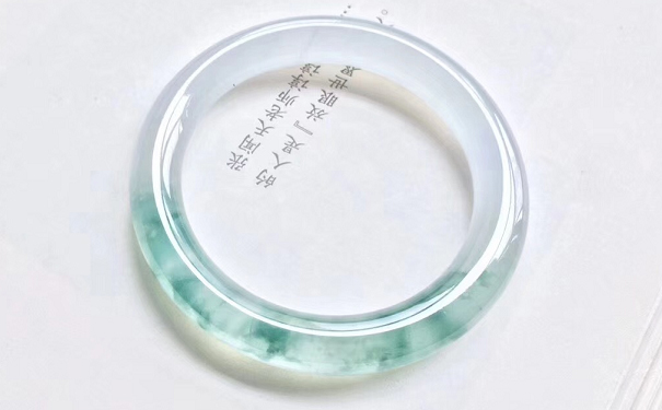 玉镯子怎么保养比较好？